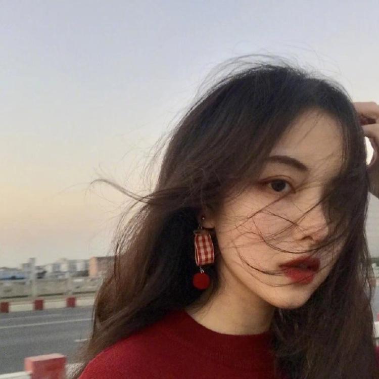永野芽郁（饰 三条燕） - 会员专享内容在线观看 - 网页观影